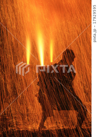 10月愛知 羽田八幡宮・羽田祭の奉納手筒花火 17929595