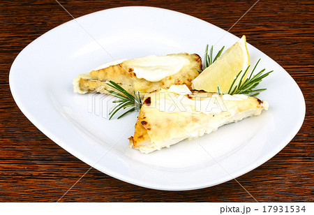 Baked perch fillet 17931534