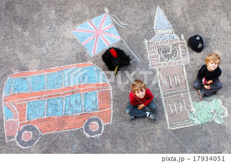 Two kid boys with London picture Two kid boys with London picture 17934051