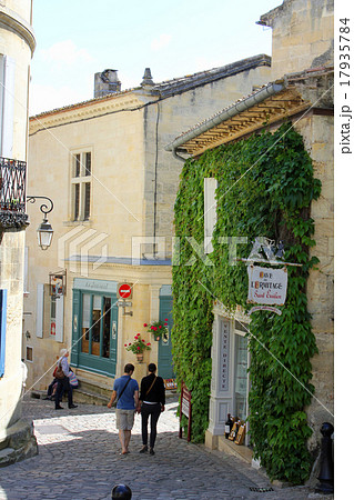 サンテ・ミリオンの路地 サンテ・ミリオン フランス サンテ・ミリオンの路地 サンテ・ミリオン フランス 17935784