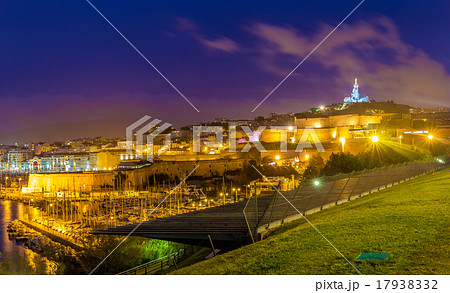 Night view of Fort St. Nicolas and Notre-Dame 17938332
