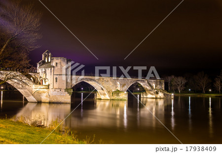 Pont Saint-Benezet in Avignon 17938409
