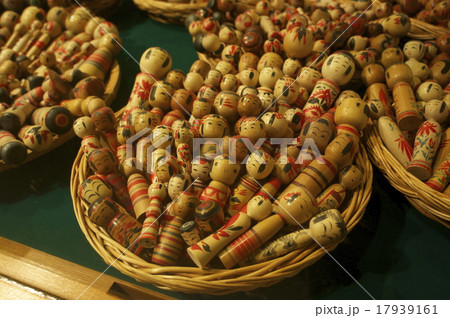 こけし達 こけし達 17939161