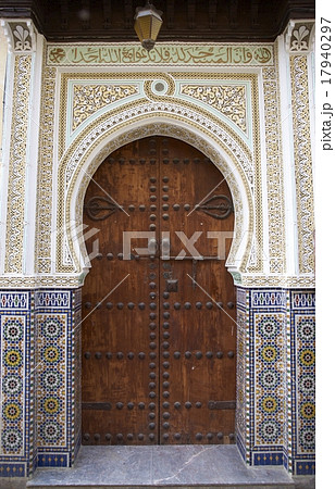 Ancient Keyhole Door 17940297