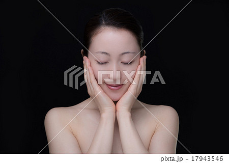 ビューティー　女性 17943546
