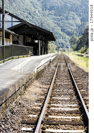 SL人吉号が止まる一勝地駅 SL人吉号が止まる一勝地駅 17944018