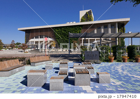 小牧市市民会館 公民館の写真素材 17947410 Pixta