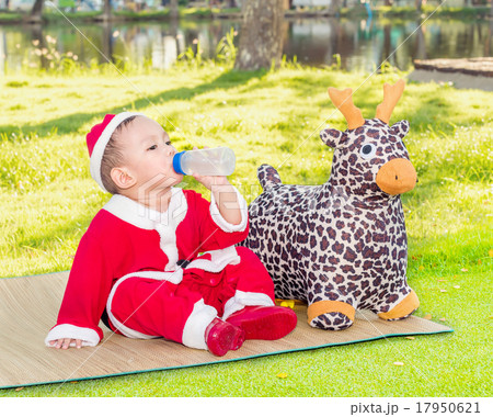 Snap shot photography,  Asian baby boy in santa claus suit 17950621