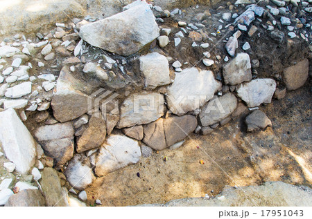 石垣の発掘現場 石垣の発掘現場 17951043