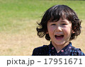 子どもの笑顔 17951671