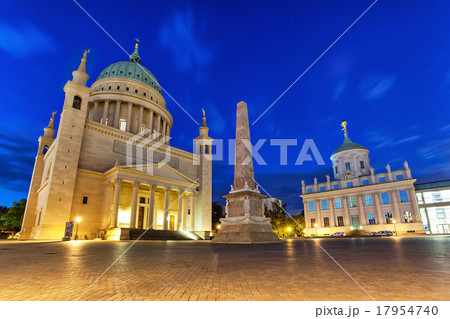 St. Nicholas Church and old city hall in Potsdam St. Nicholas Church and old city hall in Potsdam 17954740