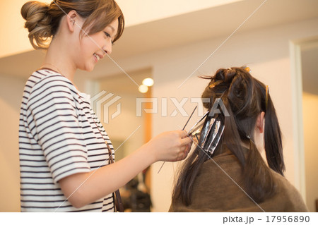 beauty parlor 17956890