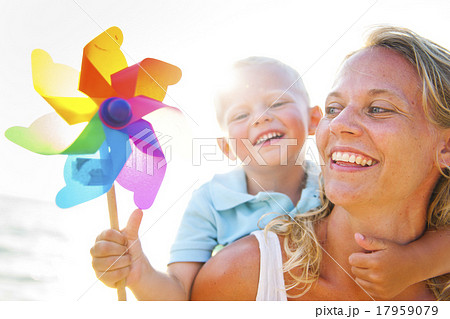 Holiday Summer Vacation Frame Pattern Concept Holiday Summer Vacation Frame Pattern Concept 17959079