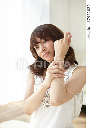 セルフマッサージ 17962029