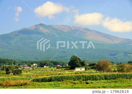 浅間山と里山の秋 浅間山と里山の秋 17962619