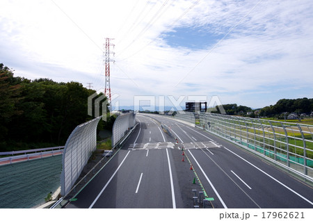 圏央道桶川市日出谷地区 開通まで1カ月 2015年9月末撮影 17962621