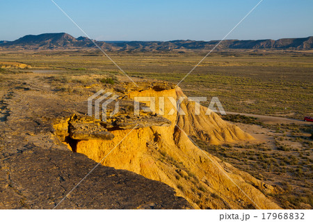 semi-desert landscape 17968832