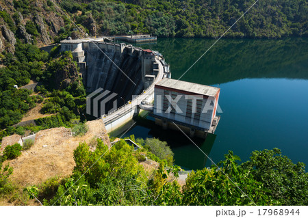 Day view of dam. Galicia Day view of dam. Galicia 17968944