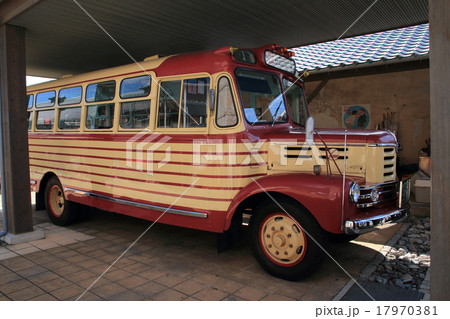 ボンネットバス（昭和の町・豊後高田市） 17970381