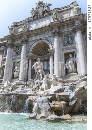 トレヴィの泉 トレヴィの泉 17971382