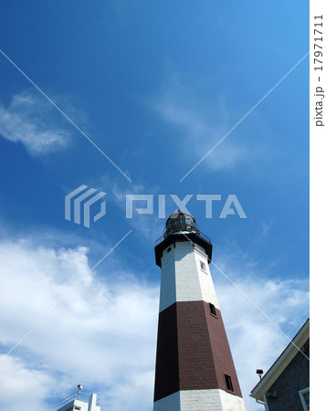 ニューヨーク州ロングアイランド最東端岬の最古のモントーク灯台 17971711