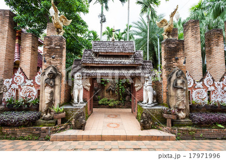 Oub Kham Museum 17971996