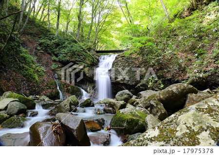 静寂の中に 魚止滝 2015初秋 静寂の中に 魚止滝 2015初秋 17975378