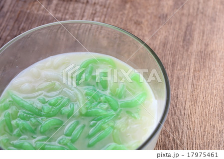 Thai food, Lod Chong dessert coconut milk on wood 17975461