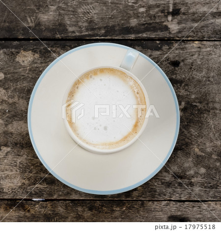 A cup of cafe latte 17975518