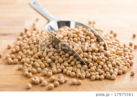 uncooked chickpeas in scoop uncooked chickpeas in scoop 17975561