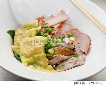 Shrimps dumpling with sliced roast duck Shrimps dumpling with sliced roast duck 17976526