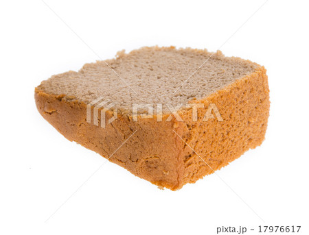 homemade sponge cake 17976617