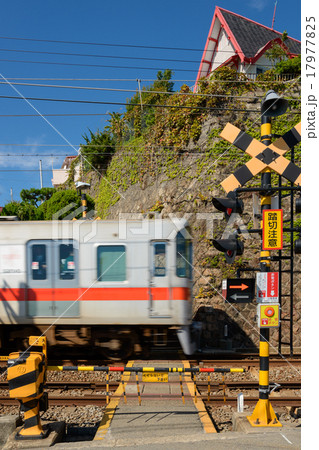 小さな踏切 17977825