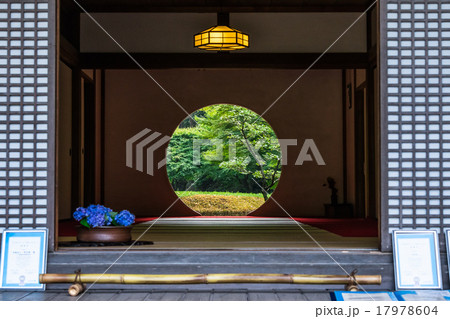 鎌倉 明月院 悟りの窓 鎌倉 明月院 悟りの窓 17978604