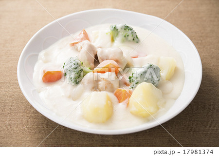 クリームシチュー クリームシチュー 17981374