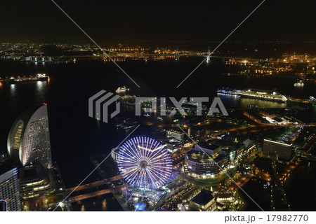 横浜港夜景 17982770