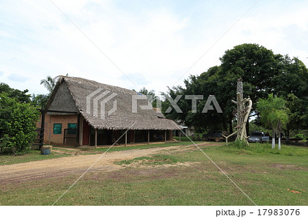 アマゾンにある小屋 17983076