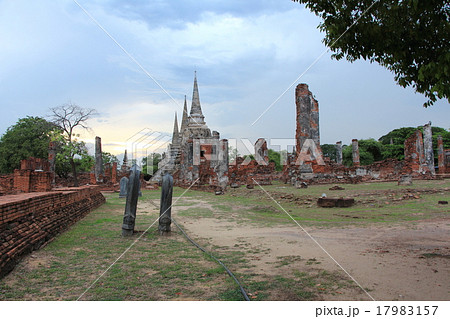 タイ　アユタヤ遺跡　ワット・プラシーサンペット 17983157
