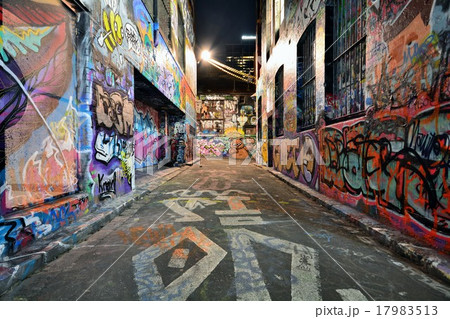 オーストラリア メルボルンにある Hosier Laneのグラフィティの写真素材 17983513 Pixta