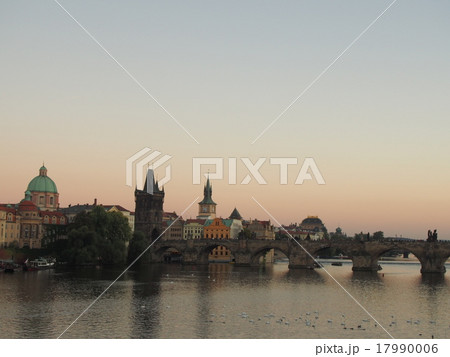 プラハのカレル橋 17990006