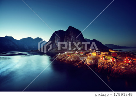 sunset in Hamnoy village, Lofoten islands, Norway sunset in Hamnoy village, Lofoten islands, Norway 17991249