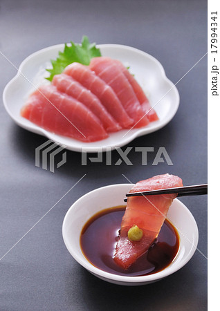 鮪の刺身 17994341