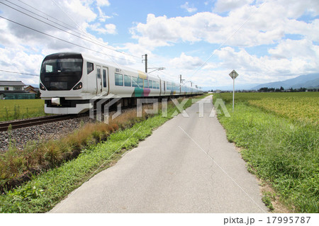 特急あずさ 17995787