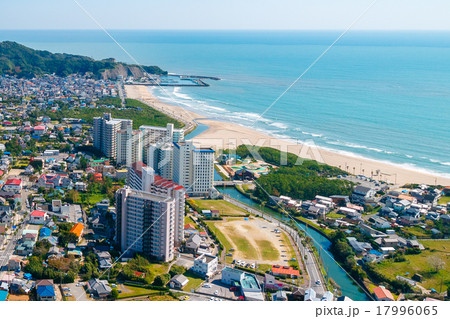 秋の日の御宿町周辺を空撮 17996065