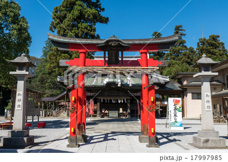 箭弓稲荷神社拝殿前の鳥居 箭弓稲荷神社拝殿前の鳥居 17997985