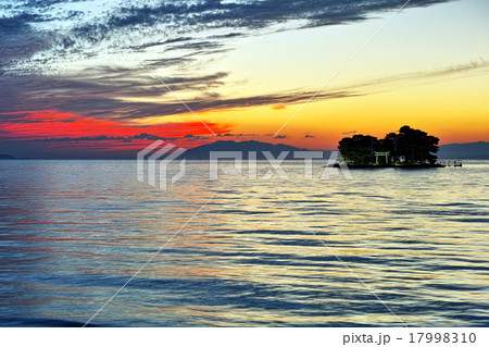 宍道湖　夕景　嫁ヶ島 17998310