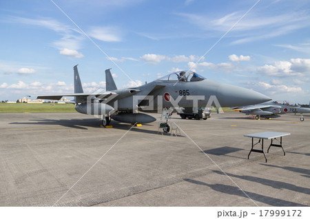 航空自衛隊F-15J戦闘機(右側面) 17999172