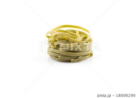 dry green nest pasta 18006290