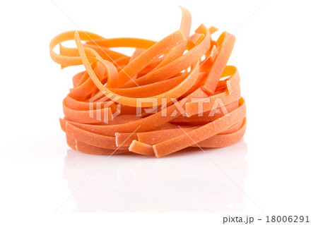 chilli orange fettuccine pasta 18006291