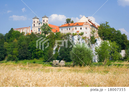 Benedictine monastery in Tyniec near Cracow Benedictine monastery in Tyniec near Cracow 18007355